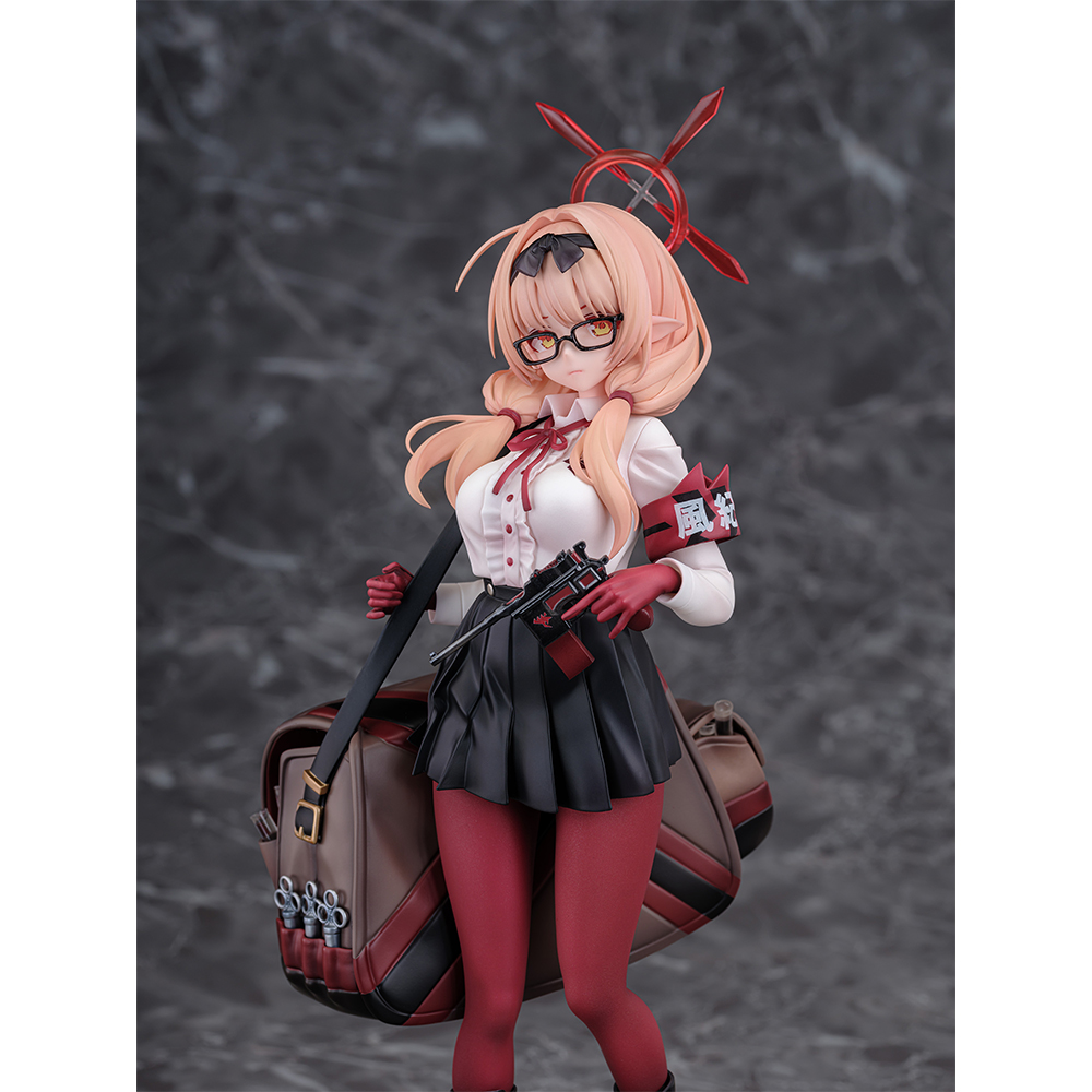 Yostar OFFICIAL SHOP ONLINE / ブルーアーカイブ チナツ 1/7 完成品