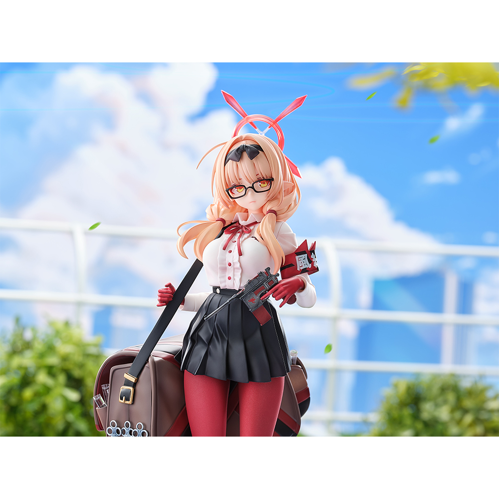 Yostar OFFICIAL SHOP ONLINE / ブルーアーカイブ チナツ 1/7 完成品
